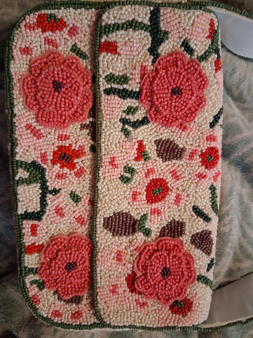 Francesca's Collections Pink Floral Beaded Shoulder Bag - Picture 3 of 7